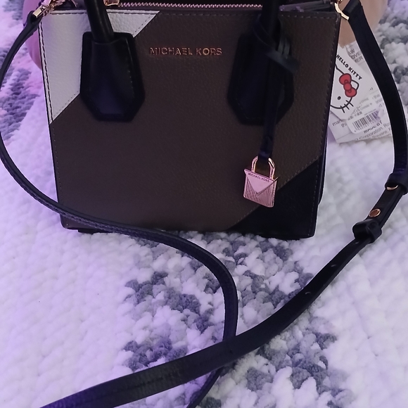 Authentic Michael Kors Extra-Small Mercer handbag - Picture 2 of 5